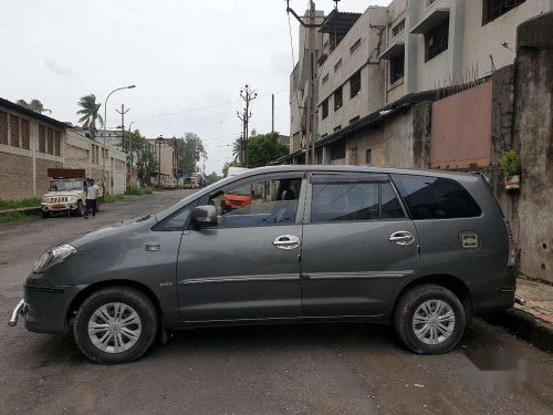 Toyota Innova 2.5 G BS IV 7 STR, 2012, Diesel MT in Surat