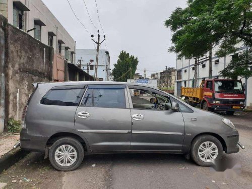 Toyota Innova 2.5 G BS IV 7 STR, 2012, Diesel MT in Surat