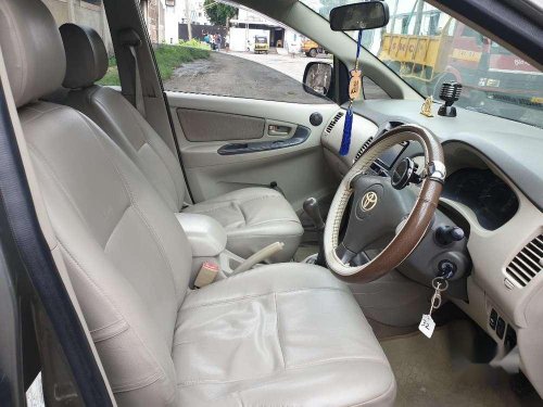 Toyota Innova 2.5 G BS IV 7 STR, 2012, Diesel MT in Surat