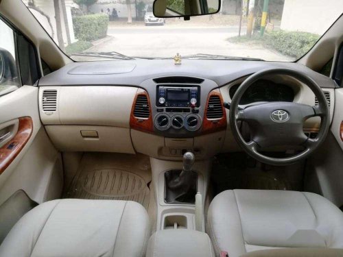 Toyota Innova 2.5 V 7 STR, 2008, Diesel MT for sale in Patiala