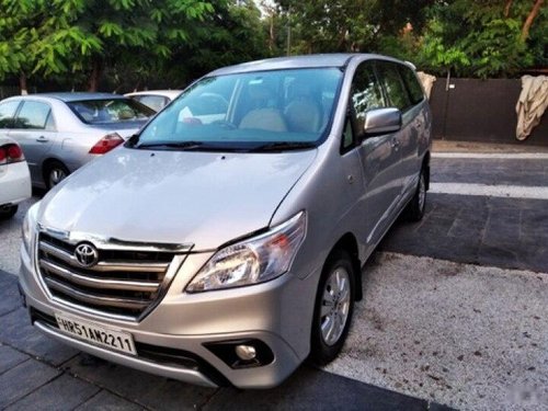 Used 2011 Toyota Innova 2004-2011 MT for sale in Faridabad