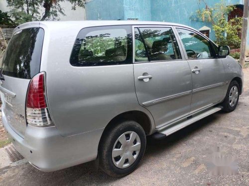 Toyota Innova 2.5 GX 8 STR BS-IV LTD, 2011, Diesel MT in Pondicherry