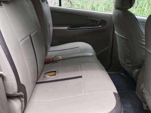 Toyota Innova 2.5 GX 8 STR BS-IV LTD, 2011, Diesel MT in Pondicherry