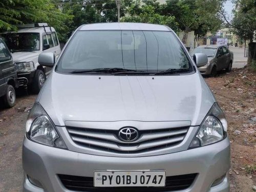 Toyota Innova 2.5 GX 8 STR BS-IV LTD, 2011, Diesel MT in Pondicherry