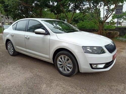 2014 Skoda Octavia Ambition 2.0 TDI AT in Bangalore