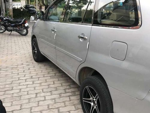 Toyota Innova 2.5 V 8 STR, 2009, Diesel MT for sale in Jalandhar