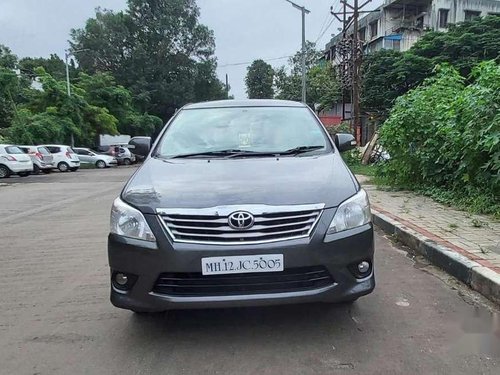 Toyota Innova 2012 MT for sale in Pune