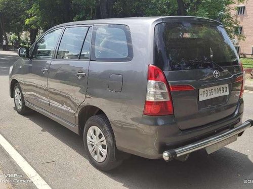 Toyota Innova 2.5 G 8 STR BS-IV, 2014 MT for sale in Chandigarh