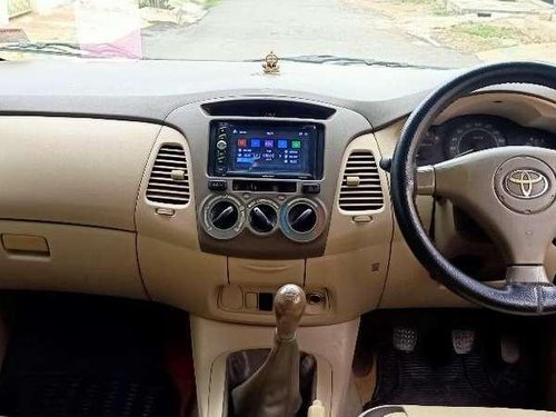 Used Toyota Innova 2005 MT for sale in Nagar