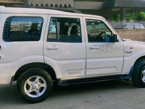 Mahindra Scorpio VLX 2WD BSIV 2014 MT in Ahmedabad