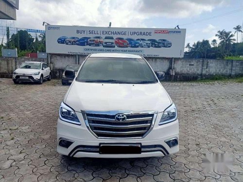 Used Toyota Innova 2013 MT for sale in Kochi