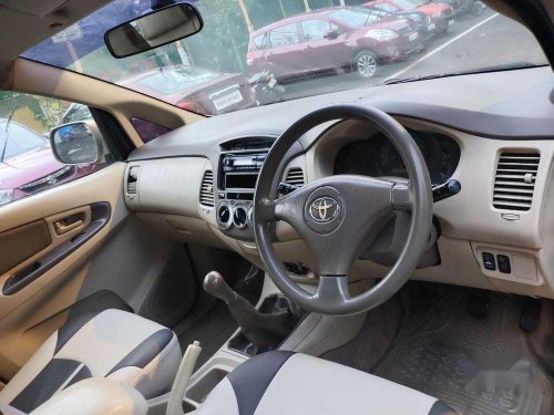 Toyota Innova 2.5 G BS III 8 STR, 2006 MT for sale in Mumbai 