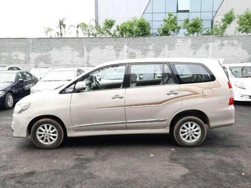 Toyota Innova 2.5 ZX 7 STR BS-IV, 2014, MT in Ahmedabad 