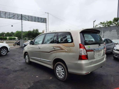 Toyota Innova 2.5 ZX 7 STR BS-IV, 2014, MT in Ahmedabad 