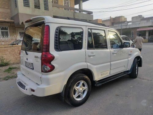 Used Mahindra Scorpio VLX 2014 MT in Ahmedabad