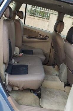 Toyota Innova 2.5 G4 Diesel 8-seater 2010 MT in Thane