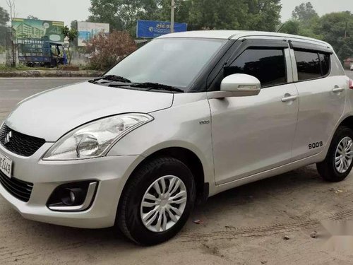 Maruti Suzuki Swift 2015 MT for sale in Vadodara 