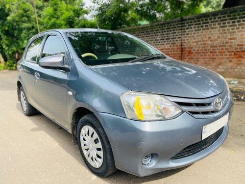 Toyota Etios Liva GD 2013 MT for sale in Ahmedabad 