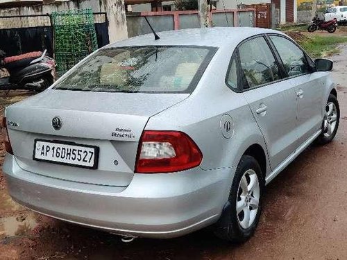 Skoda Rapid 2015 MT for sale in Vijayawada