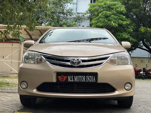 Toyota Etios Liva V 2011 MT for sale in Kolkata