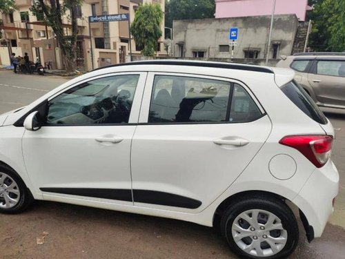 Hyundai Grand i10 Sportz 2017 MT for sale in Ahmedabad