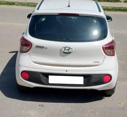 2017 Hyundai Grand i10 1.2 Kappa Magna AT in New Delhi