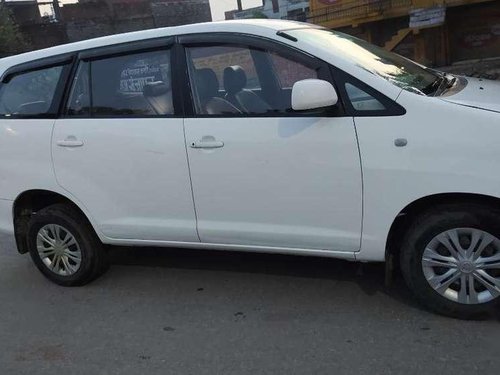 2015 Toyota Innova MT for sale in Lucknow