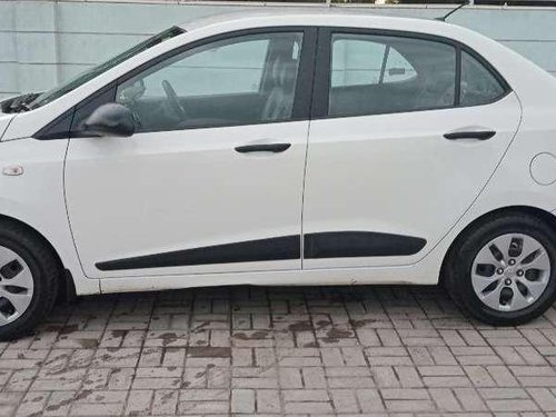 Hyundai Xcent 2015 MT for sale in Vadodara