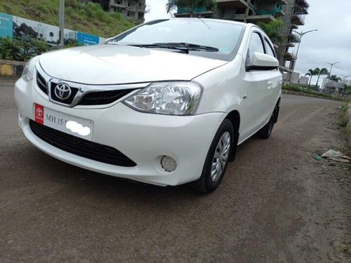 Toyota Etios Liva GD 2013 MT for sale in Nashik