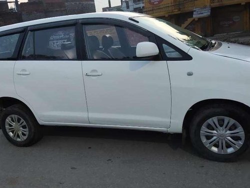 2015 Toyota Innova MT for sale in Lucknow