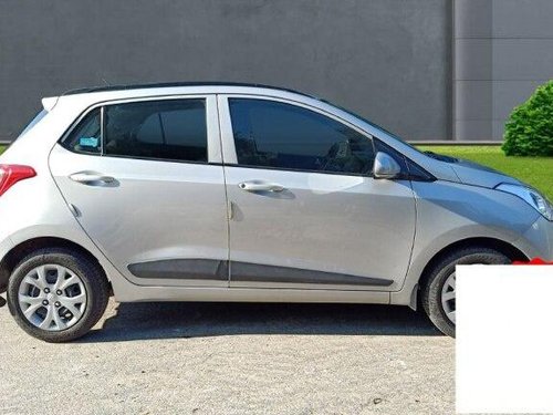 Hyundai i10 Sportz 2017 MT for sale in New Delhi