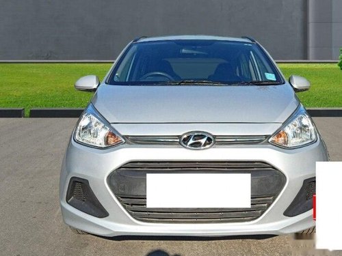 Hyundai i10 Sportz 2017 MT for sale in New Delhi