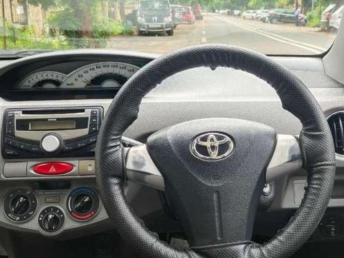 Used Toyota Etios V 2011 MT for sale in Gandhinagar 