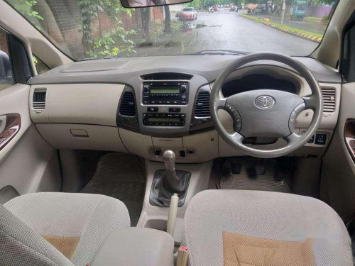 Used Toyota Innova 2.5 V 7 STR, 2011, MT for sale in Ahmedabad 