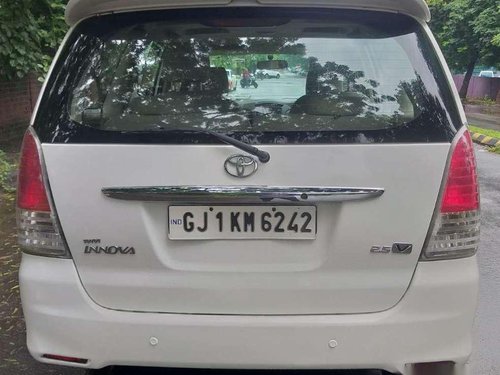 Used Toyota Innova 2.5 V 7 STR, 2011, MT for sale in Ahmedabad 