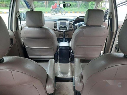 Toyota Innova 2.5 ZX 7 STR BS-III, 2015, Diesel MT in Chandigarh