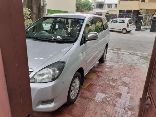 2011 Toyota Innova MT for sale in Chandigarh