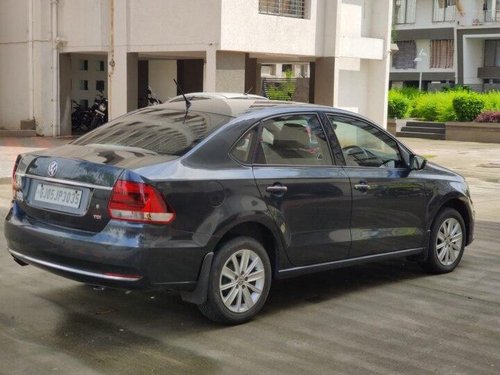 Volkswagen Vento 1.6 Highline 2016 MT for sale in Surat 