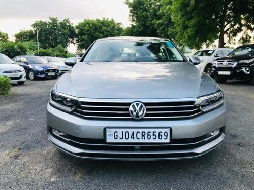 Volkswagen Passat Diesel Highline 2.0 TDI 2018 AT in Ahmedabad 