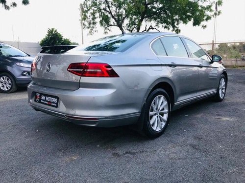 Volkswagen Passat Diesel Highline 2.0 TDI 2018 AT in Ahmedabad 