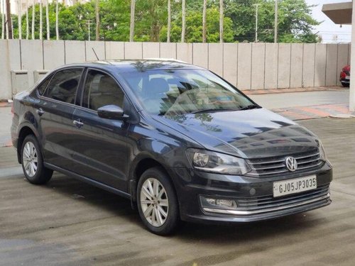 Volkswagen Vento 1.6 Highline 2016 MT for sale in Surat 
