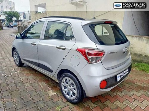 Used 2017 Hyundai Grand i10 MT for sale in Vadodara 