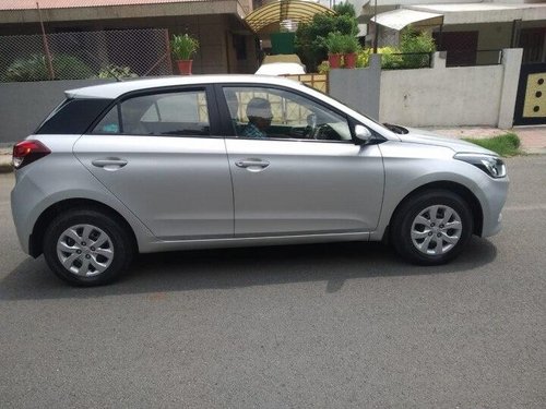 Hyundai Elite i20 Petrol Spotz 2017 MT for sale in Ahmedabad 