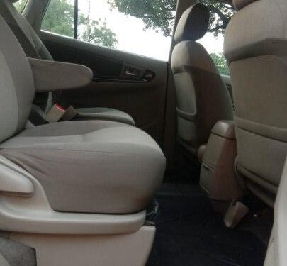 Used 2014 Toyota Innova MT for sale in Agra 