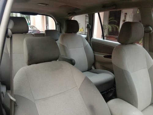 Used 2014 Toyota Innova MT for sale in Agra 