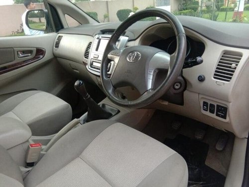 Used 2014 Toyota Innova MT for sale in Agra 