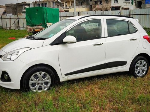 Hyundai Grand i10 1.2 CRDi Sportz 2015 MT for sale in Ahmedabad