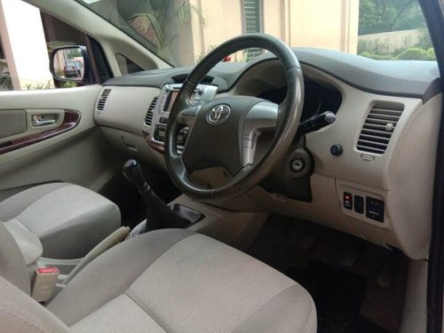 Used 2014 Toyota Innova MT for sale in Agra 