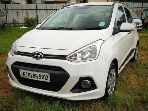 Hyundai Grand i10 1.2 CRDi Sportz 2015 MT for sale in Ahmedabad