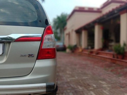 Used 2014 Toyota Innova MT for sale in Agra 